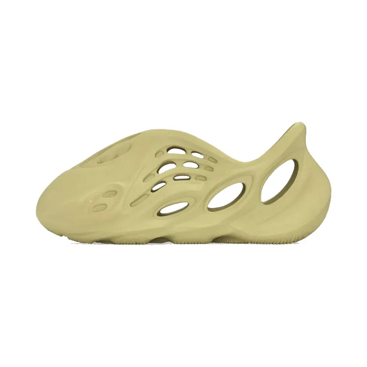 Yeezy Foam RNNR Sulfur (Kids) (HP5349)