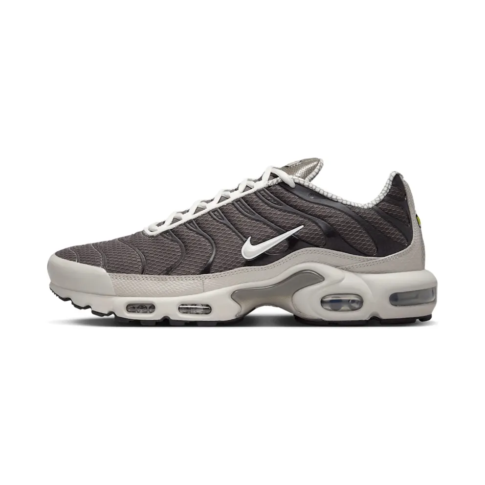 Nike Air Max Plus Year of the Snake (IB7679-200)