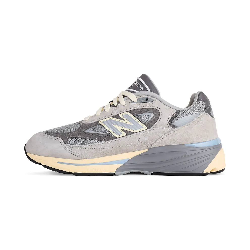 New Balance 990v7 (U990GR7)