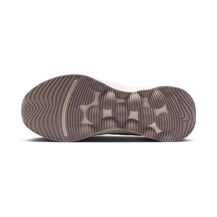 nike-motiva II7278-600