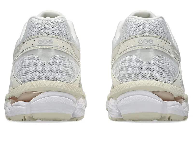 ASICS GEL-CUMULUS 16 “White / Cream” (1203A887-100)