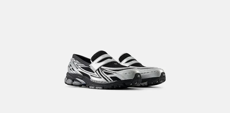New Balance 1906L “Silver Metallic Black” (U1906LOC)