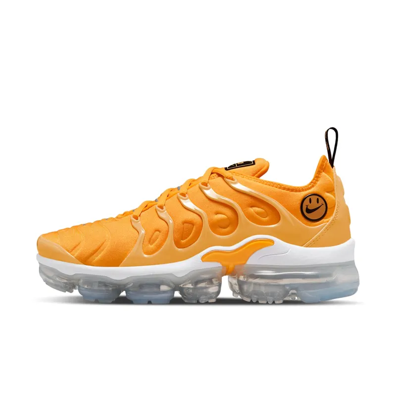 Nike Air VaporMax Plus Go The Extra Smile (W) (DO5874-700)