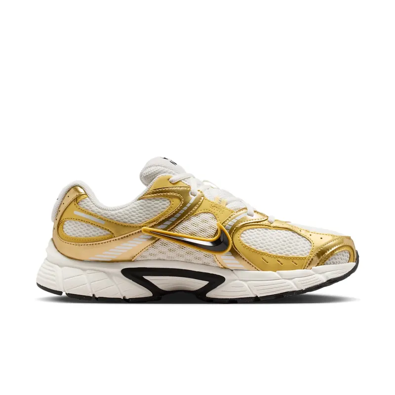 Nike V5 RNR “Sail Buff Gold” (HJ5228-107)
