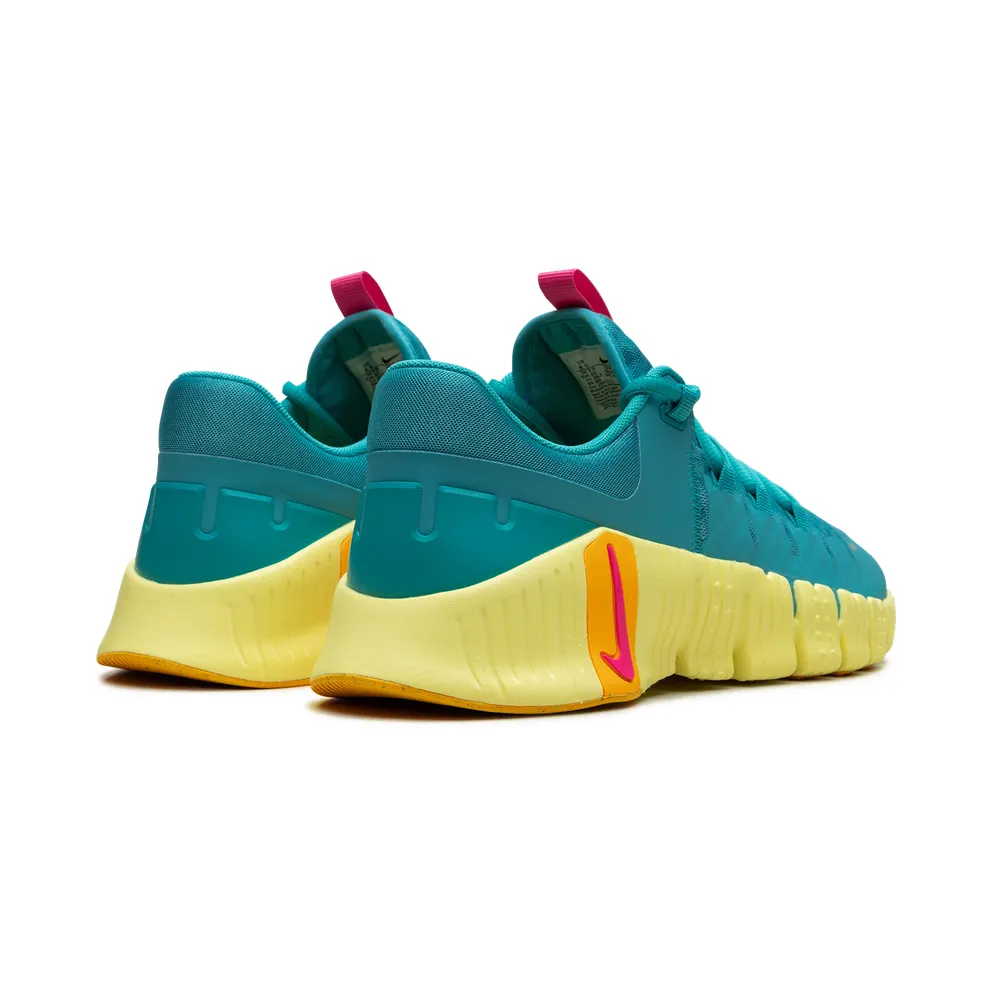 Nike Free Metcon 5 “Dusty Cactus Fierce Pink” (DV3949-302)