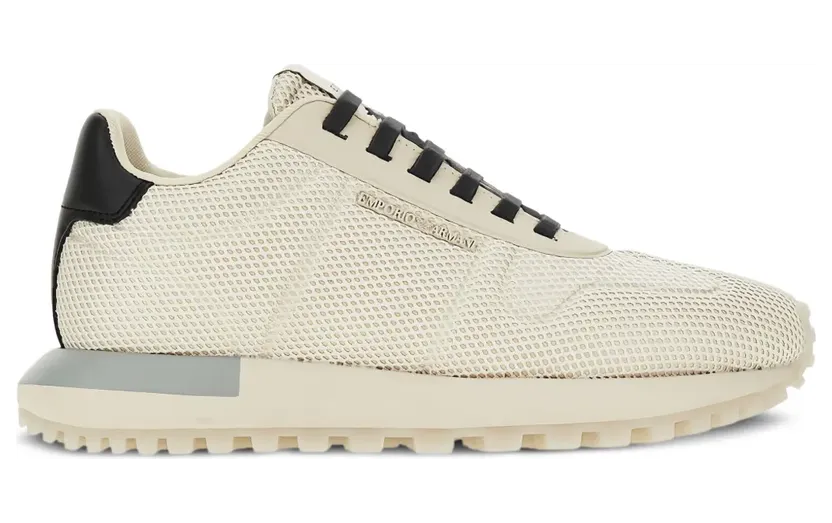 Emporio Armani Sneakers mit Netzeinsatz – Nude (X4X684XR324)