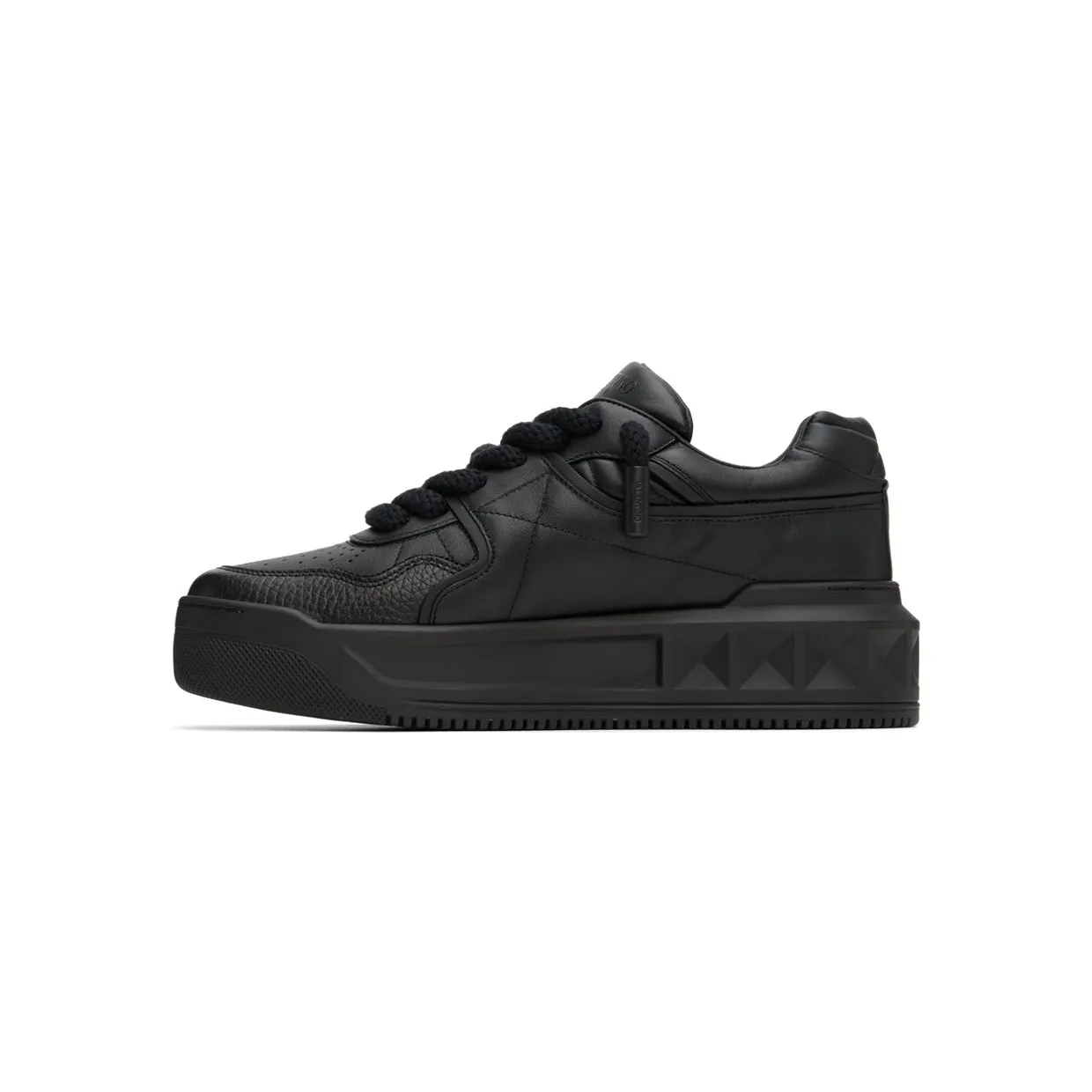 Valentino Garavani Black One Stud 0NO Black (1Y0S0G37XTM) (3)