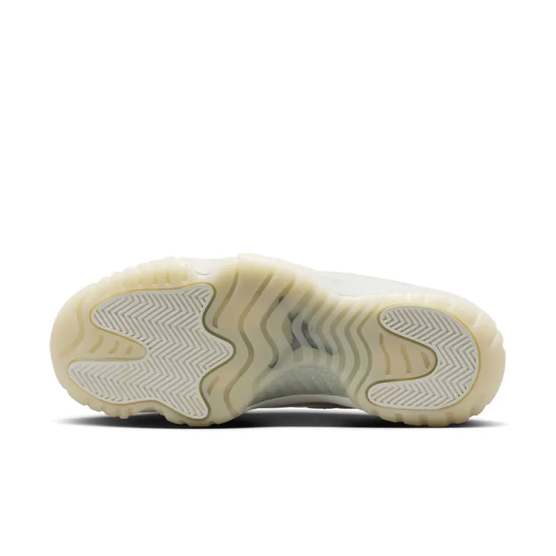 Air Jordan 11 “Pearl” (AR0715-110)