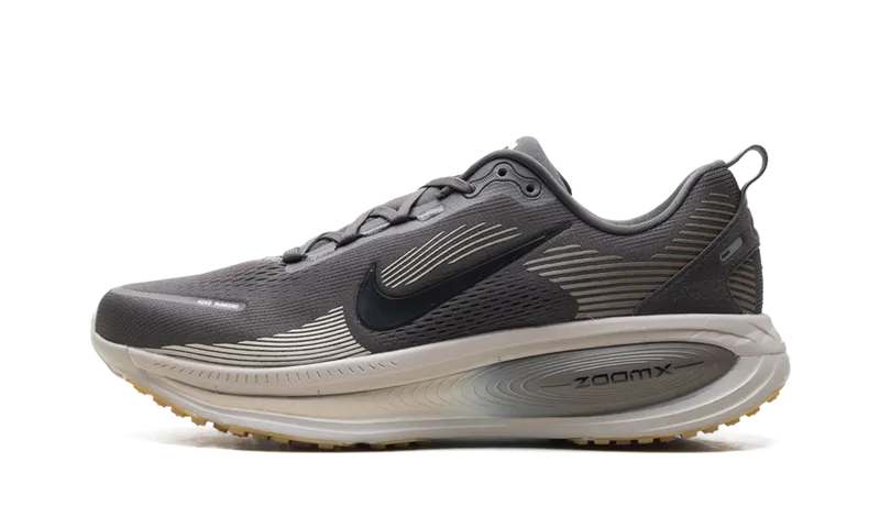 Nike Vomero 18 “Medium Ash College Grey” (HM6803-215)