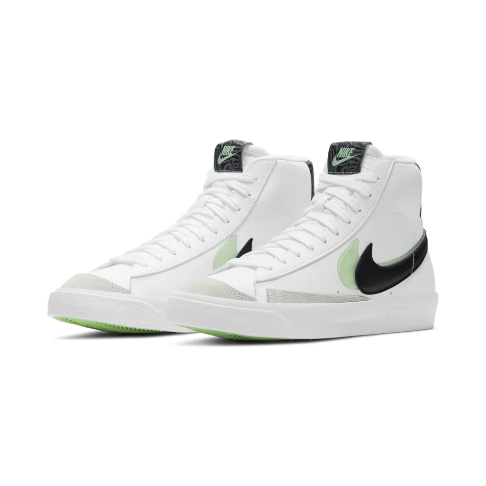 Nike Blazer Mid’ 77 SE Older Kids’ White (DD1847-100)