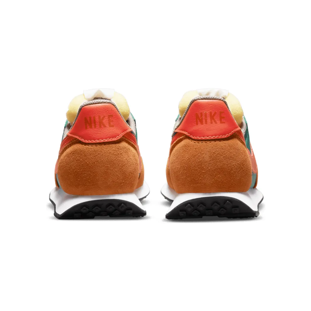 Nike Waffle Trainer 2 SP “Green Noise / Sport Spice / Moon Fossil / Bright Crimson” (DC2646-300)