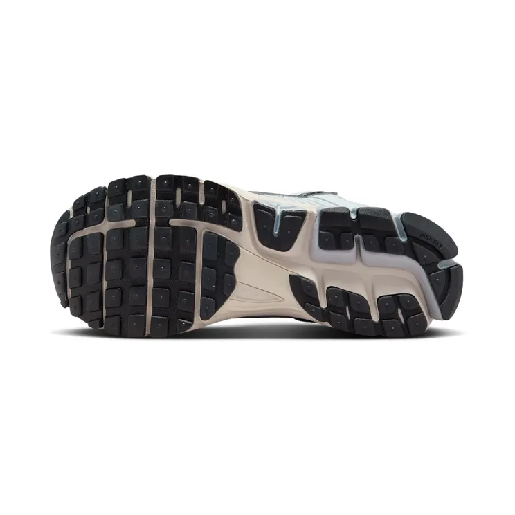 nike-air-zoom FN6742-002