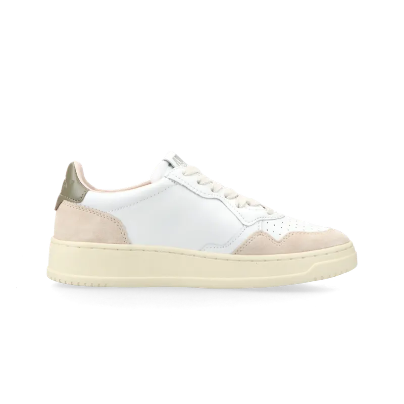 Autry Medalist Low W (leat / suede white / cvrt green) – AULWLS77