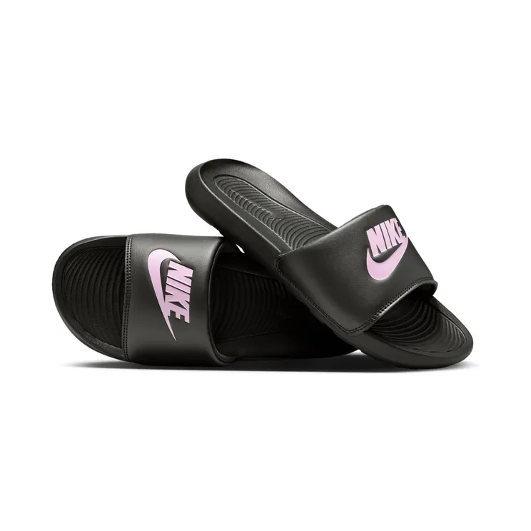Nike Victori One “Black / Light Arctic Pink” (CN9677-002)