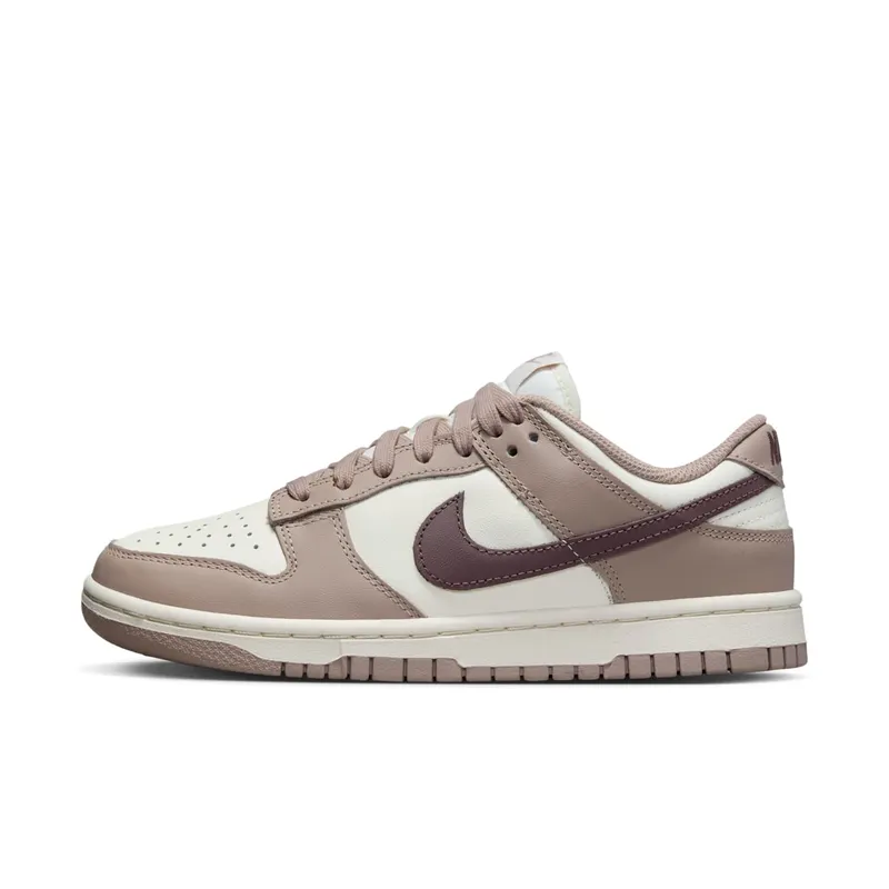 Nike Dunk Low “Diffused Taupe” (DD1503-125): zo style je taupe en pruim dit najaar