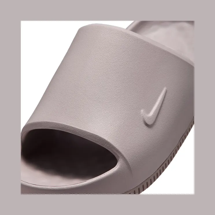 nike-calm IB0183-202