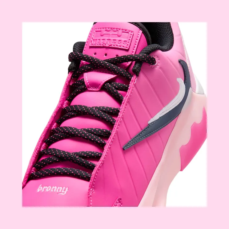 nike-lebron IO7381-600
