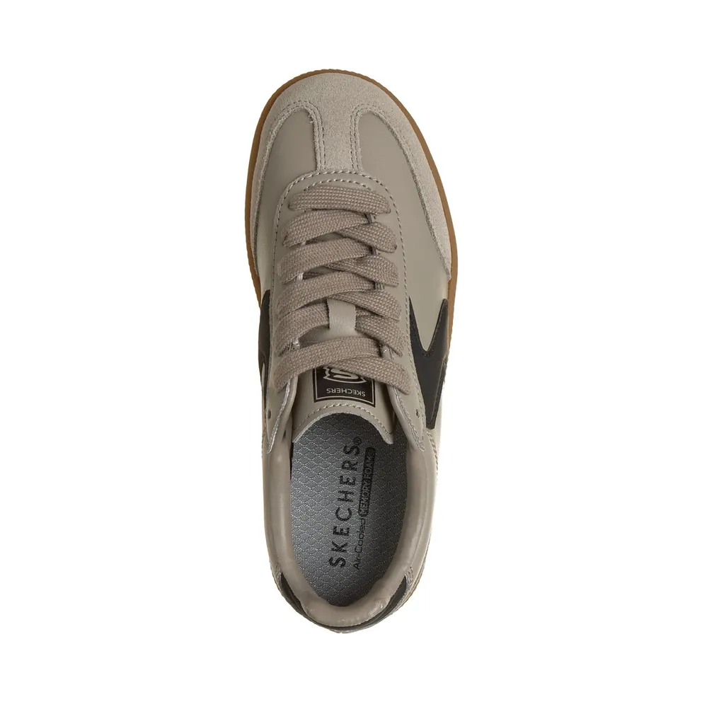 Skechers Hotshot – Junior Varsity Sneaker Taupe/Black