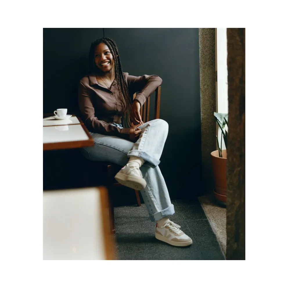 Veja V-90 LEATHER WHITE PIERRE PEKIN (VD2003459A)