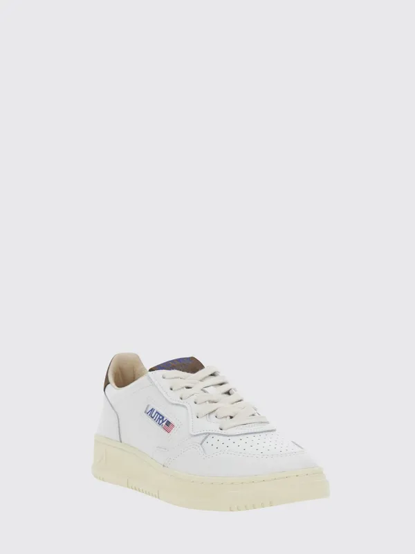 Autry Medalist Low Trainers in Smooth Calfskin with Contrast Details Brown (AULWHJ03)
