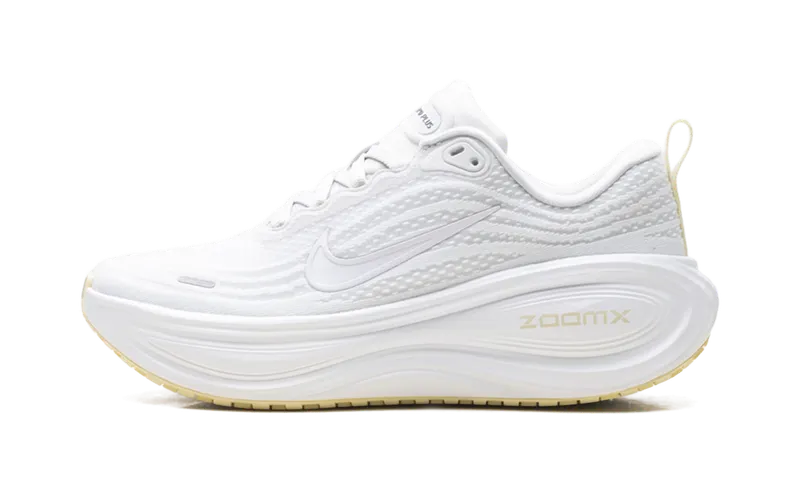 Nike Vomero Plus “Photon Dust Alabaster” (HV8154-009)