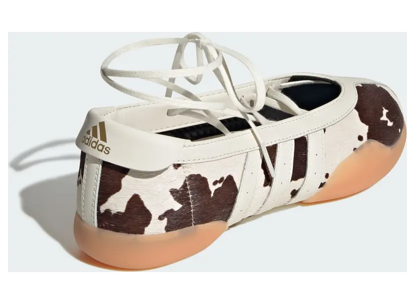 adidas Taekwondo Mei “Cow Print” (KJ0229) — koeienprint op een ballerina-silhouet (5)