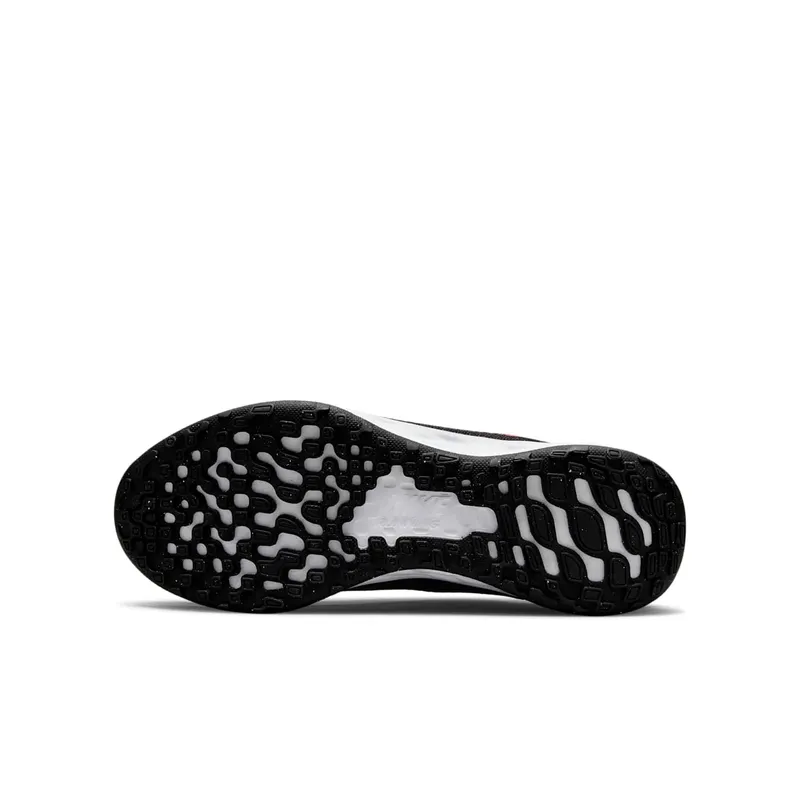 Nike Revolution 6 Older Kids’ Road Running Black 50% Sustainable Materials (DD1096-007)