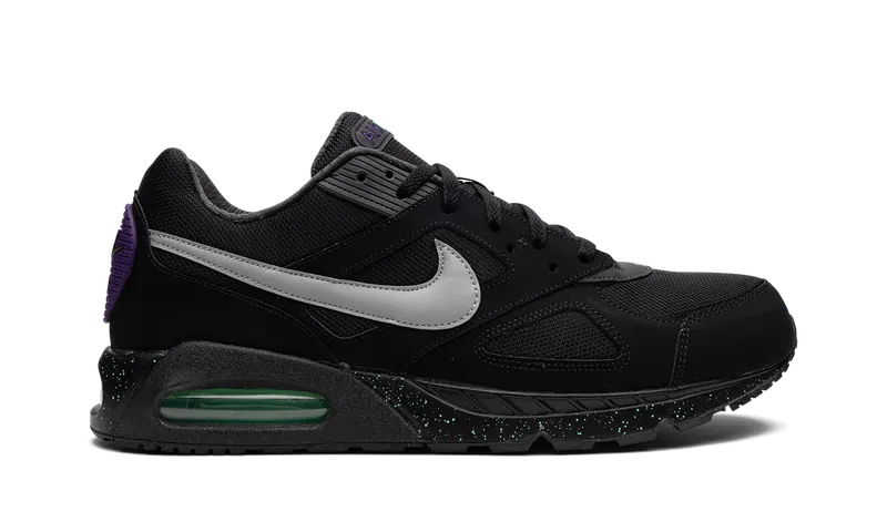 Nike Air Max IVO “Black Metallic Silver” (580518-005)