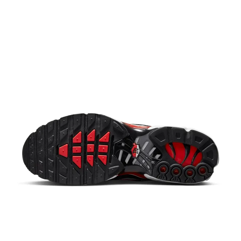 Nike Air Max Plus “Black White University Red” (DM0032-004)