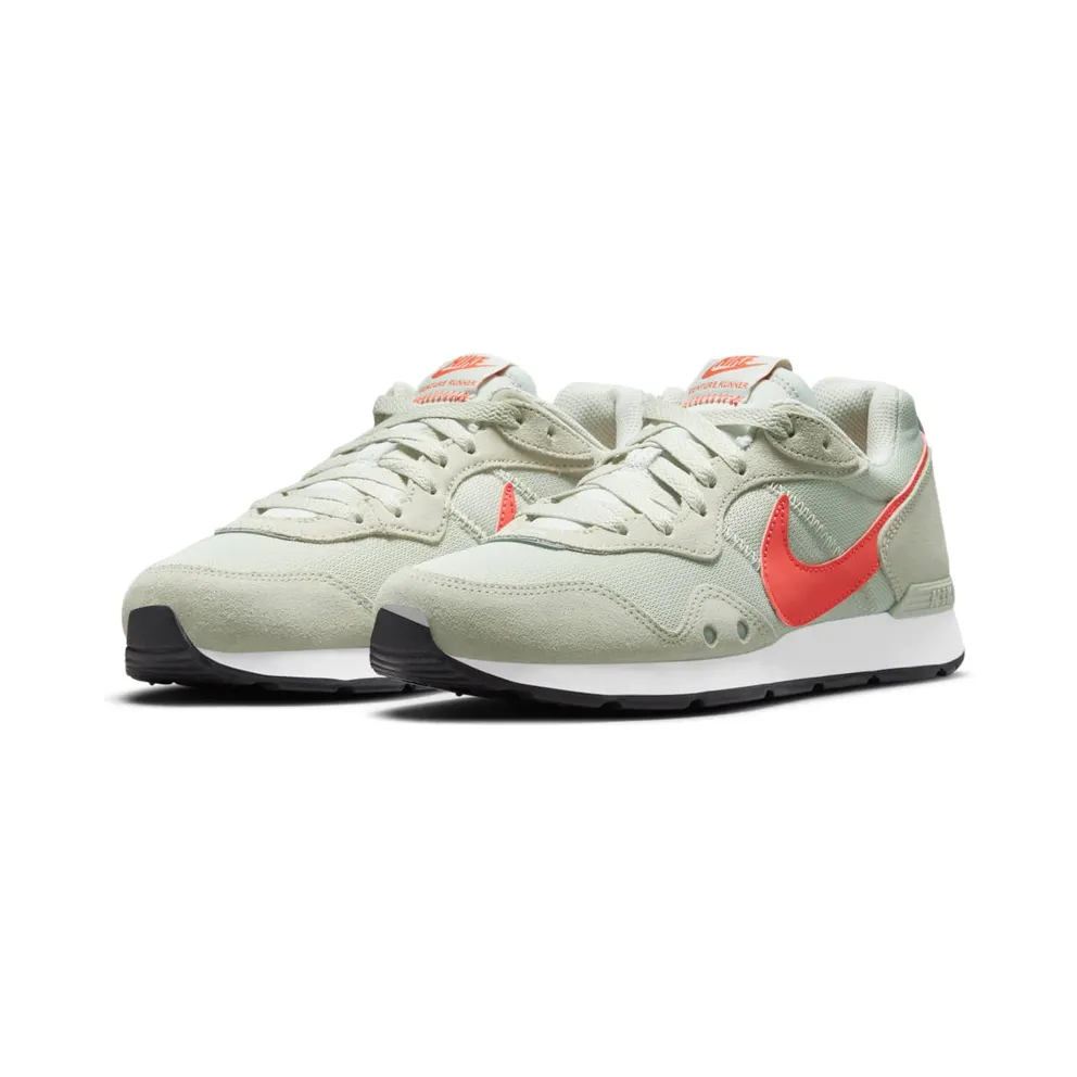 Nike Venture Runner Grey “Light Bone / Cream Ii / White / Magic Ember” (CK2948-005)