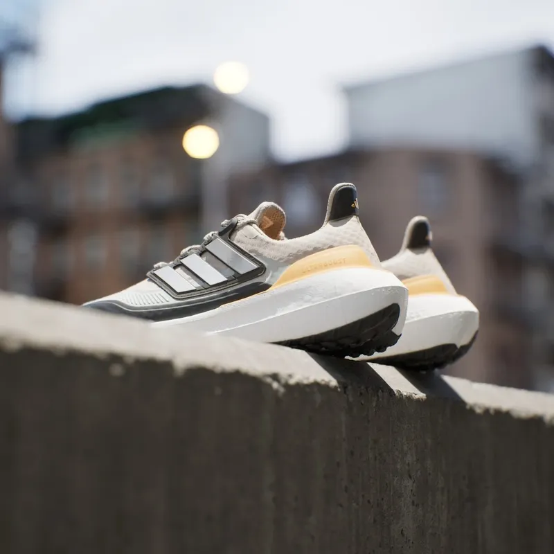 adidas Ultra Boost Light Cold.RDY Wonder Beige Silver Metallic Flash Orange (IE1674)
