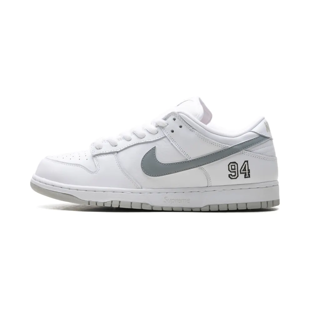 Nike SB Dunk Low “Supreme – White” (HQ8487-100)