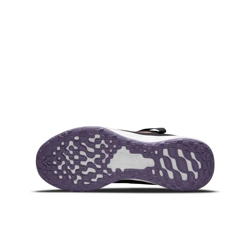 Nike Revolution 6 FlyEase Older Kids’ Easy On/Off Road Running Black 50% Sustainable Materials (DD1113-005)
