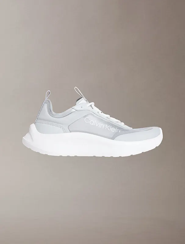 Calvin Klein Ck Curve – Lightweight Runner “BRIGHT WHITE/PEARL GREY/SILVER” (HW0HW0299805Q)