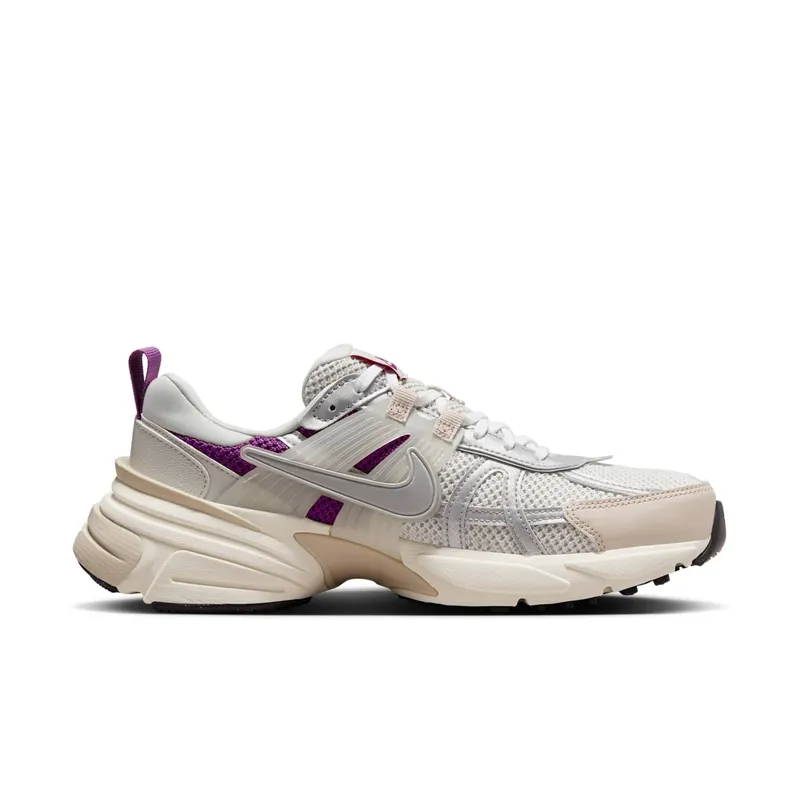 Nike V2K Run Prm “Light Bone” (HF4305-072)