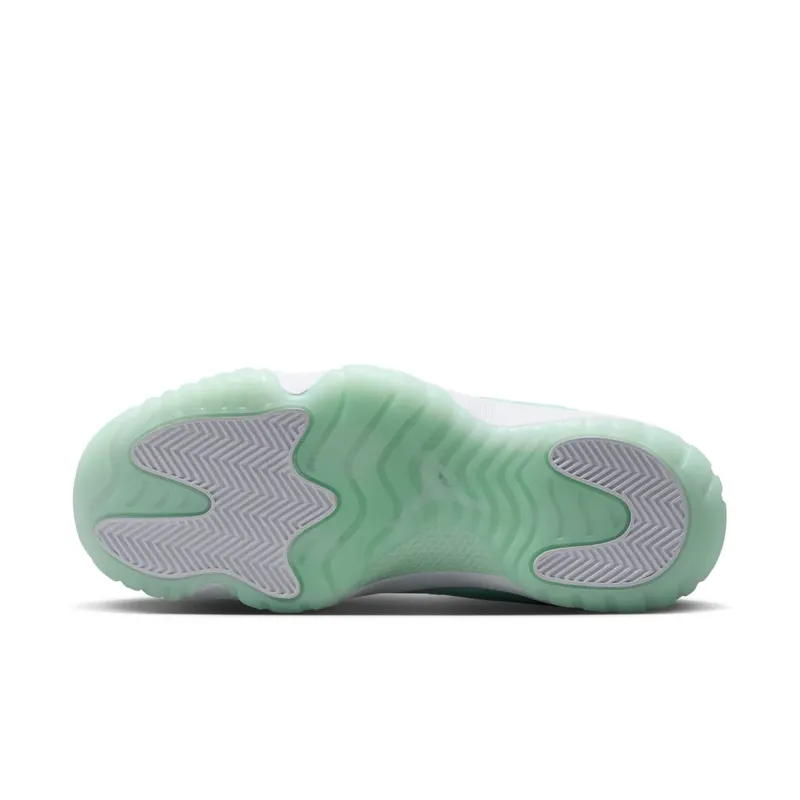 Air Jordan 11 Low “Igloo” (AH7860-103)