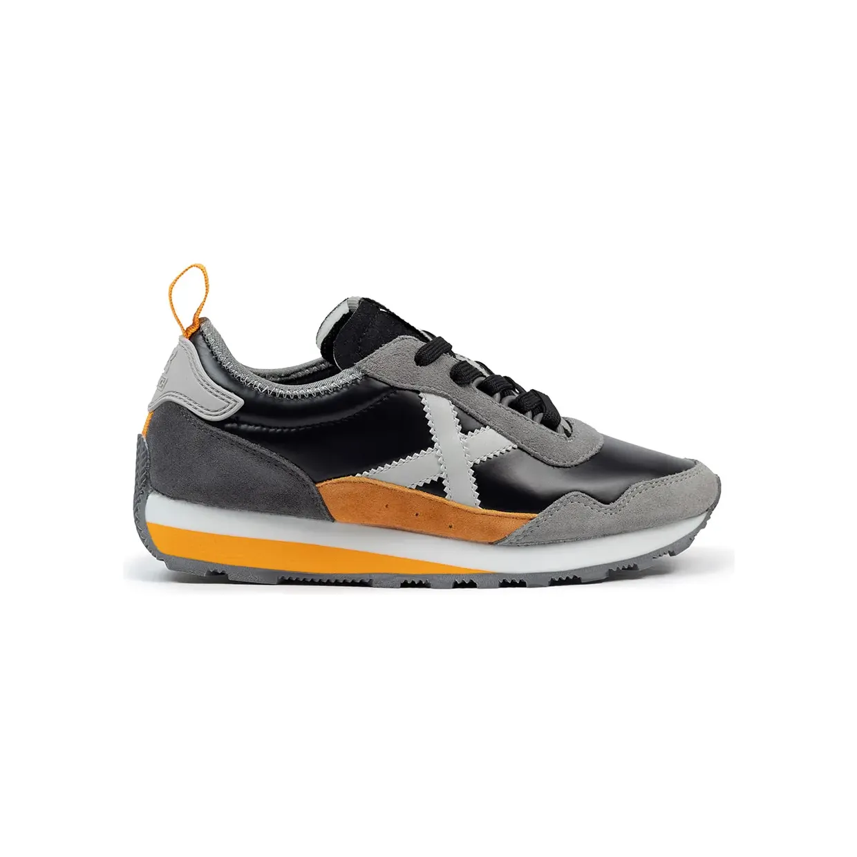 munich-sneaker 8909035