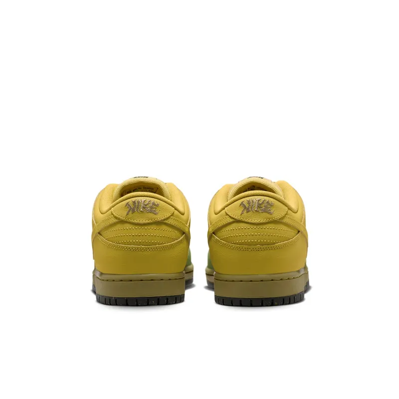 Nike SB Dunk Saffron Quartz/Pear/Buff Gold/Saffron Quartz (IO0427-300)