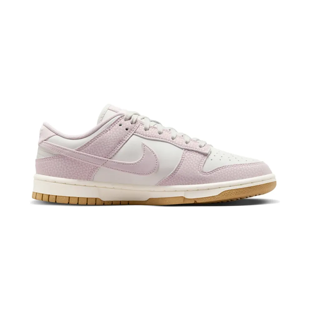 Nike Dunk Low “Platinum Violet” (FN6345-001)