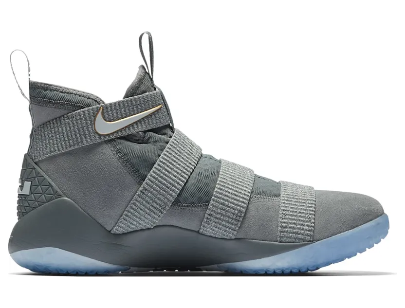 nike-lebron 897644-010
