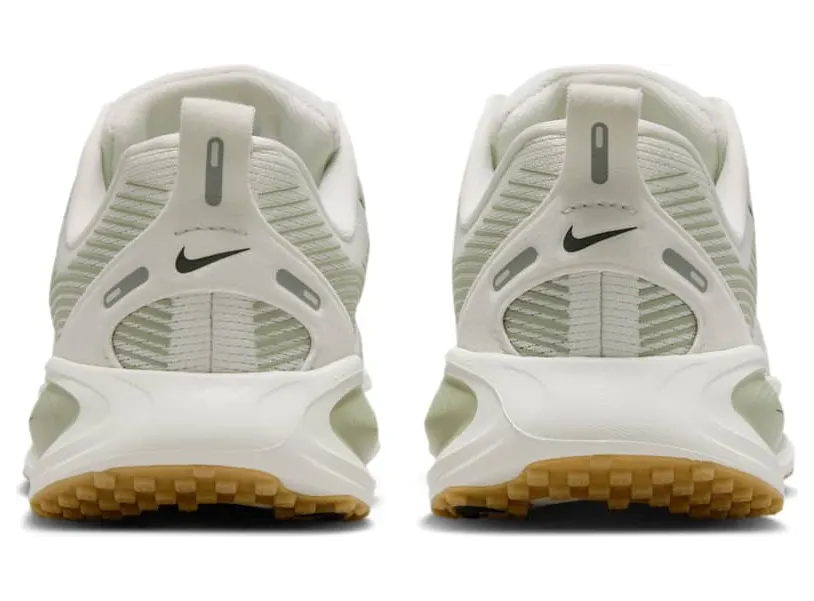 nike-vomero-18 HQ2157-011