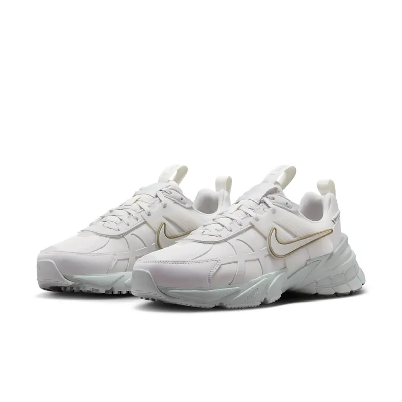 Nike V2K Run Gore-Tex Platinum Tint Light Silver (FZ2622-004)