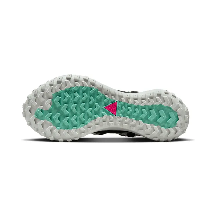 nike-acg DO9334-100