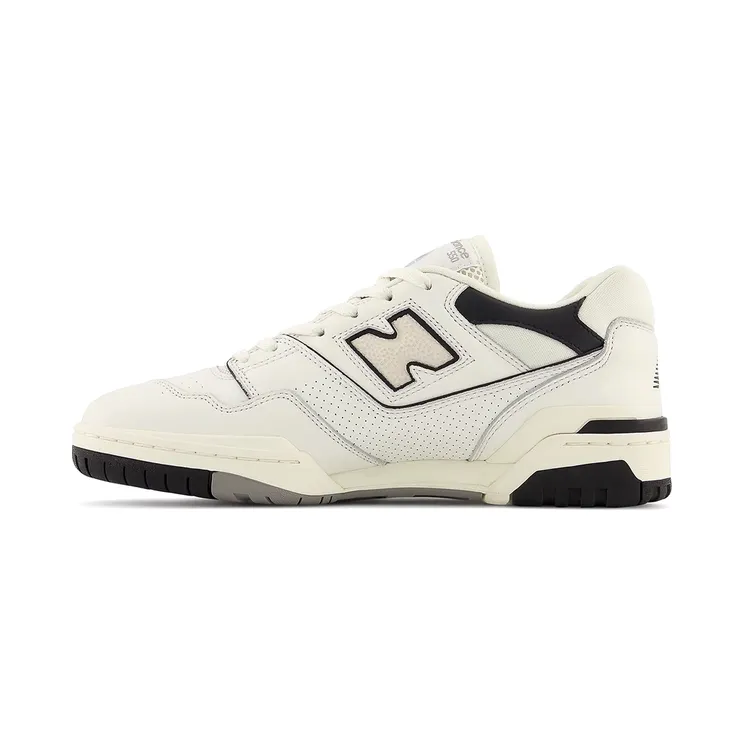 New Balance 550 “Cream Black”: de crème-550 die overal onder past