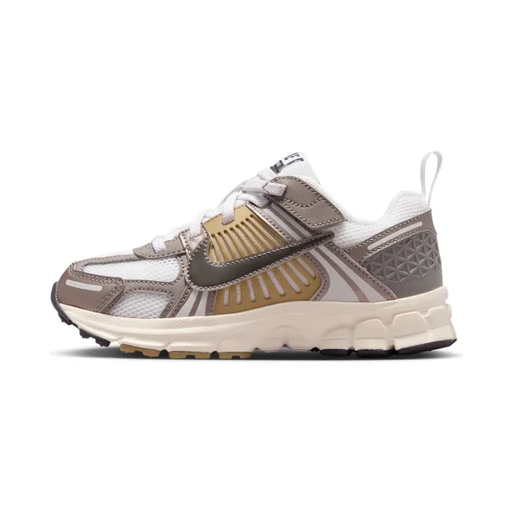 Nike Vomero 5 “Metallic Pewter / Parachute Beige / White / Medium Ash” (HF6999-004)