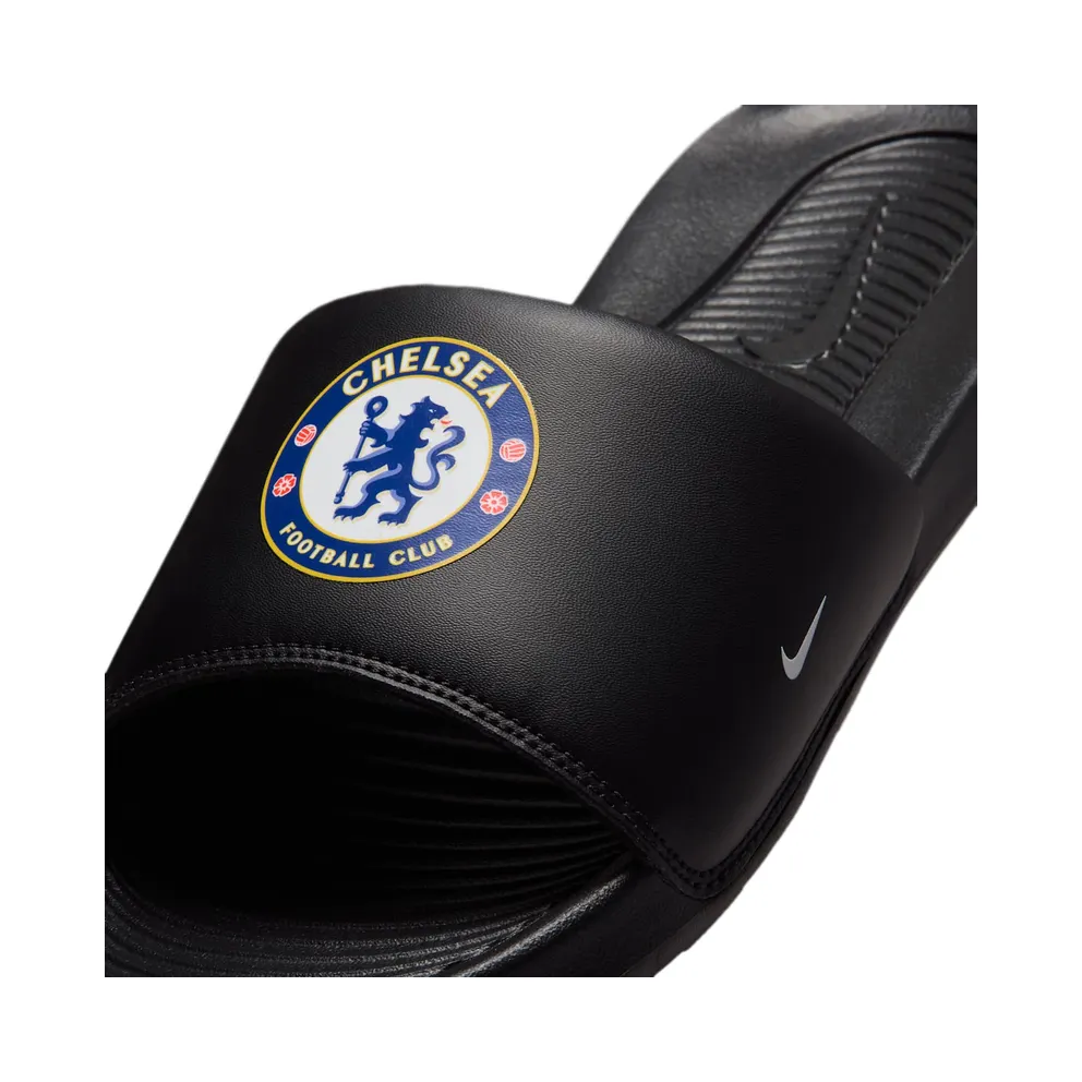 Nike Chelsea F.C. Victori One Nike “Black / Multi-Colour / White” (IX3940-001)