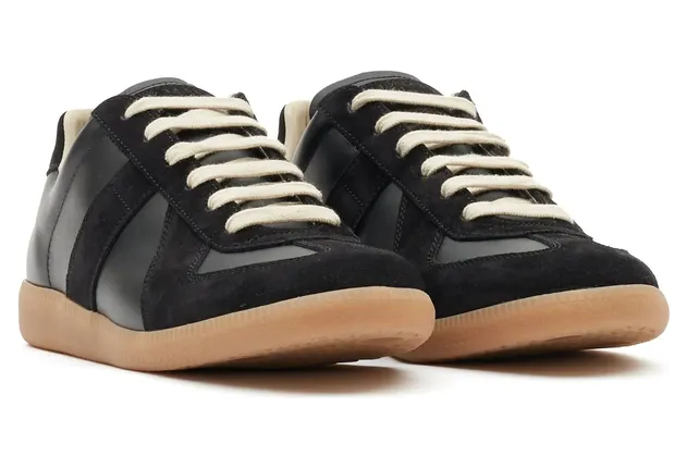 Maison Margiela Replica “Black” (P1895 S57WS0236 H6851) (2)