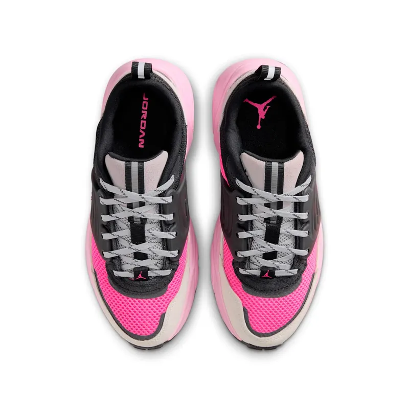 Jordan Trunner O/S Wolf Grey Pink Blast (II6531-002)