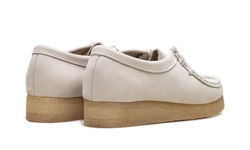 Clarks Wallabee “White Nubuck” (26165560)