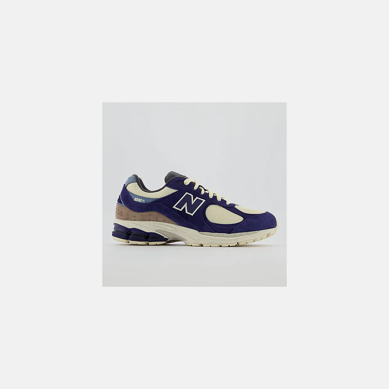 new-balance-2002r M2002RG
